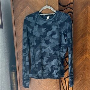 lululemon athletica Camo Long Sleeve Tee - Black and Gray